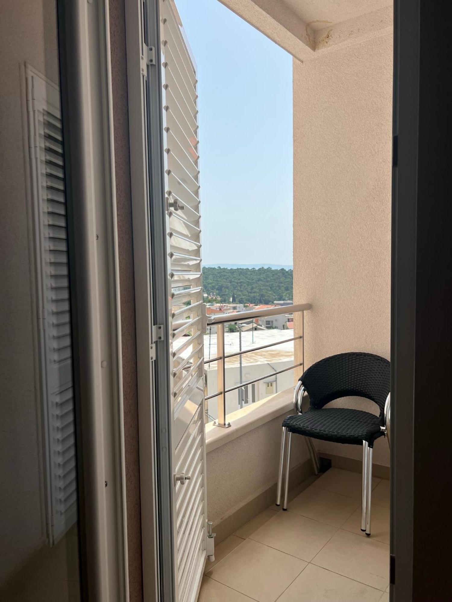 Apartment Lucija - Cozy Flat In The City Center With A Sea View & Parking Makarska Exterior foto